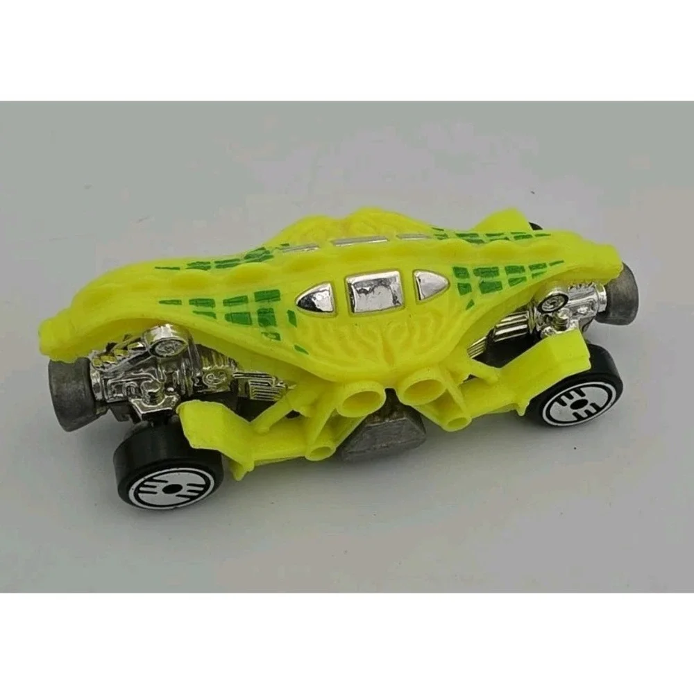 Retro Hot Wheels 1987 Rodzilla Green Dragon And 1985 Double Demon Yellow Dragon